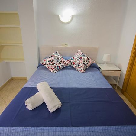 Hostal Guillot Torremolinos Exterior photo